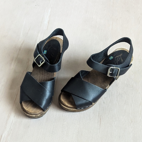 Swedish Clogs - Picture 2 of 11